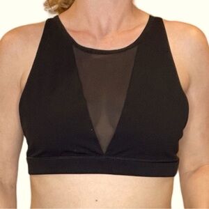 🕶️Kit and Ace Sexy Mesh Sports bra 👟